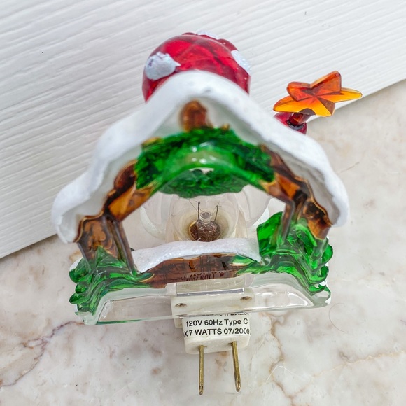 Magical Winter Christmas Snowman with Glitter Nightlight - Picture 4 of 4